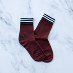 Women's Basic Line Crew Socks: Burgundy