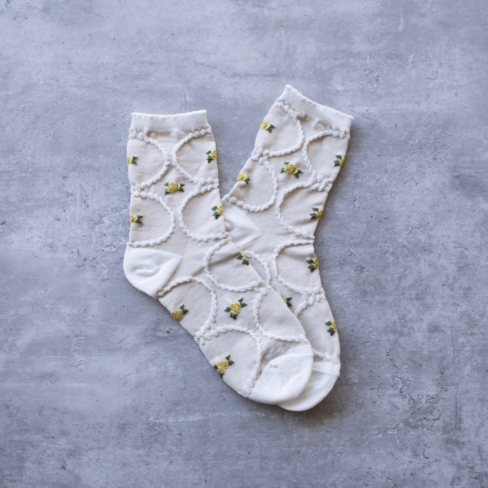 Women's Antique Floral Casual Socks: Beige/Coral