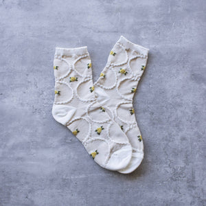 Women's Antique Floral Casual Socks: Beige/Coral