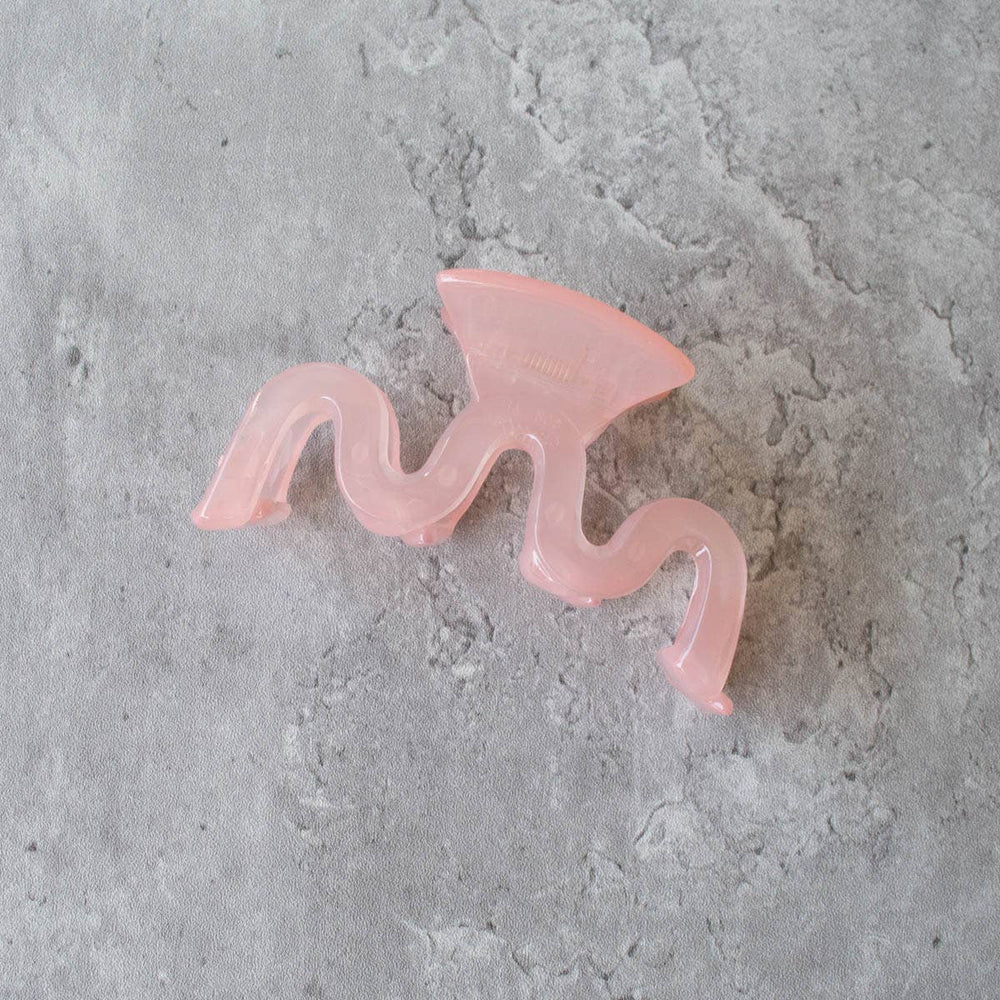 Glossy Waves Hair Claw Clip: Black